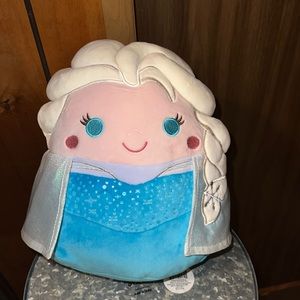 Squishmallow Elsa